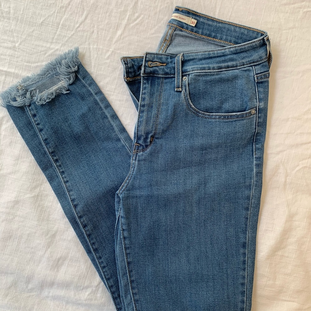 Levi’s 721 High Rise Skinny Jeans